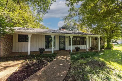 3904 Westcliff Rd S, Fort Worth, TX 76109