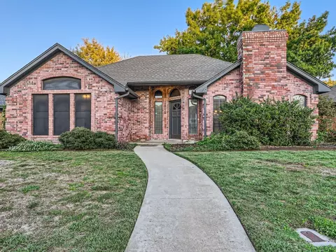 950 Cassion Dr, Lewisville, TX 75067