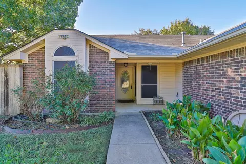 2000 Benjamin Dr, Sanger, TX 76266 photo 3