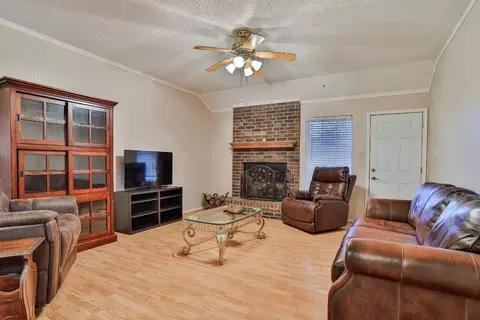 2000 Benjamin Dr, Sanger, TX 76266 photo 5