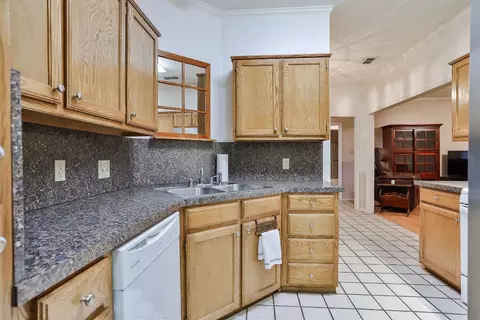 2000 Benjamin Dr, Sanger, TX 76266 photo 10