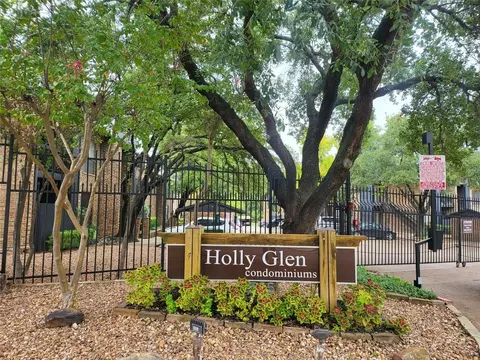 7525 Holly Hill Dr #35, Dallas, TX 75231