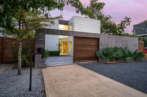 2319 N Carroll Ave, Dallas, TX 75204