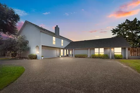 3829 W Diamond Loch W, North Richland Hills, TX 76180