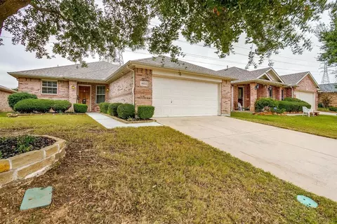 10413 Devin Ln, Hurst, TX 76053