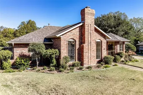 5613 Cornerstone Dr, Garland, TX 75043