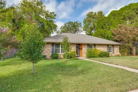1101 N Cottonwood Dr, Richardson, TX 75080