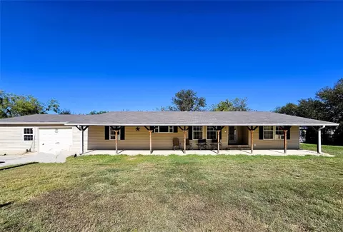 7172 Monaghan Dr, Brownwood, TX 76801