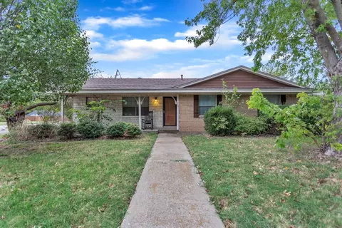 306 Normandy Dr, Van Alstyne, TX 75495