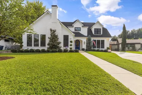 3917 Claridge Ct, Fort Worth, TX 76109