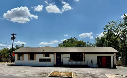 410 E Main St, Hamilton, TX 76531