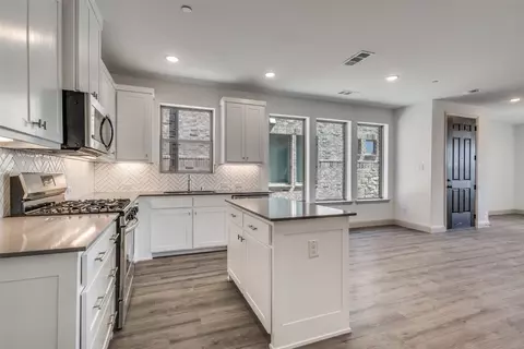 525 Parkside Dr, Argyle, TX 76226 photo 8