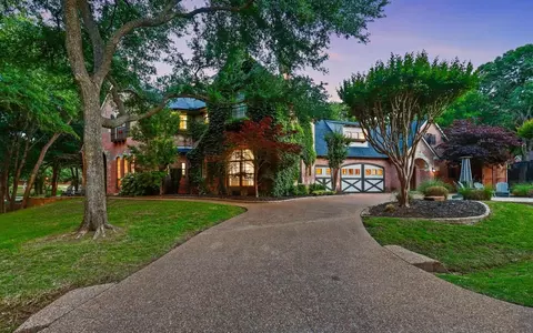 2717 Sun Meadow Dr, Flower Mound, TX 75022