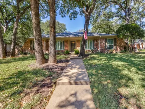 3007 Cambridge Dr, Arlington, TX 76013