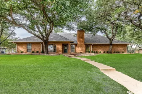 7440 Lochwood Ct, Fort Worth, TX 76179