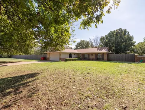 200 Piute Trl, Wichita Falls, TX 76310