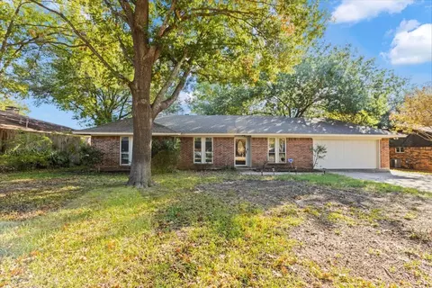 611 Field St, Colleyville, TX 76034