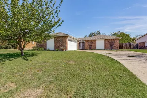 109 Flaxseed Ln, Fort Worth, TX 76108