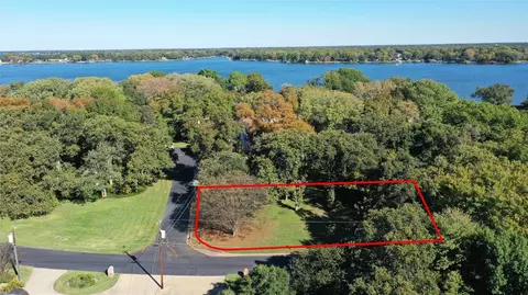 107 Enchanted Isles Dr, Mabank, TX 75156