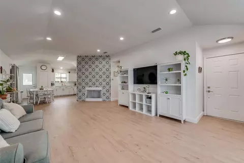 2309 Ember Lee Dr, Garland, TX 75040