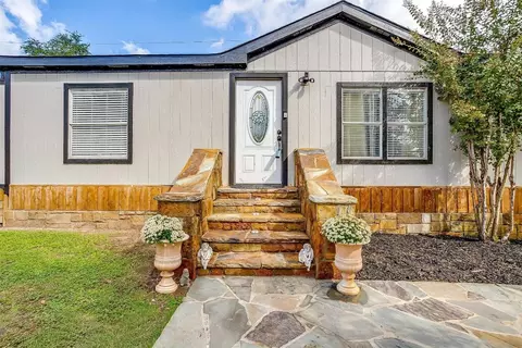 3701 Texas Ave, Granbury, TX 76049