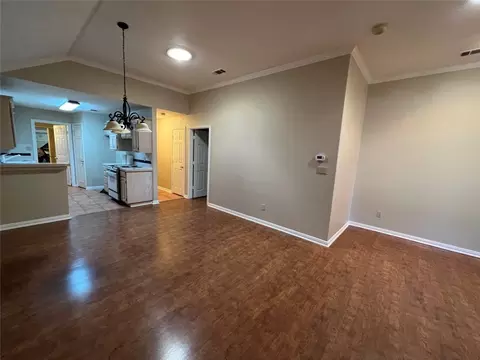 428 E Ash Ln, Euless, TX 76039 photo 4