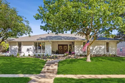 7725 El Pensador Dr, Dallas, TX 75248