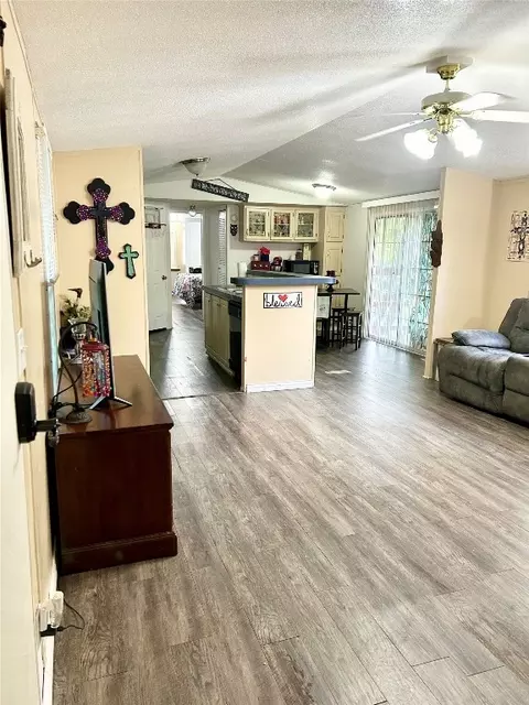 841 Mcada Dr, Midlothian, TX 76065