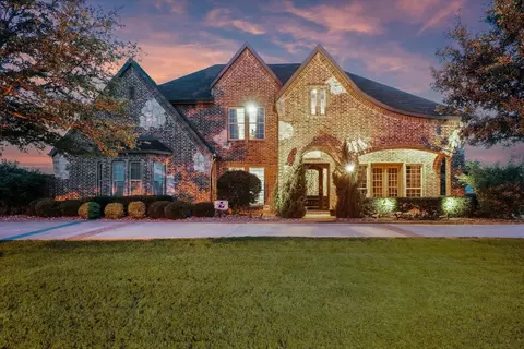 130 Fox Trot Ln, Double Oak, TX 75077
