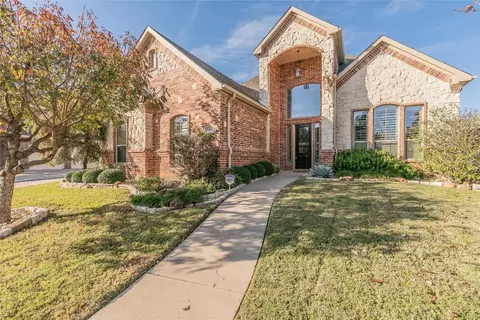 8301 Westwind Ln, North Richland Hills, TX 76182