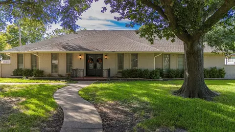5404 Vale St, Greenville, TX 75402