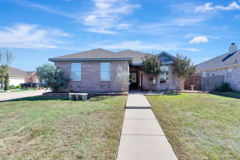 7212 Park Creek Dr, Fort Worth, TX 76137