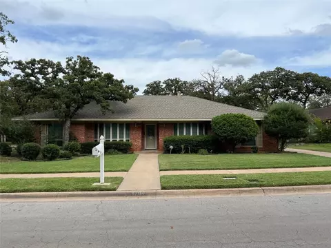1707 Hilltop Ln, Pantego, TX 76013