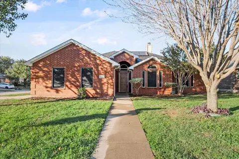 1701 Martinique Dr, Mansfield, TX 76063