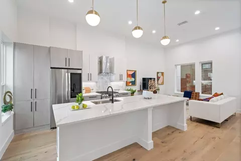 4208 Live Oak St #103, Dallas, TX 75204