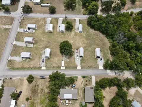 509 Ussery St, Bowie, TX 76230
