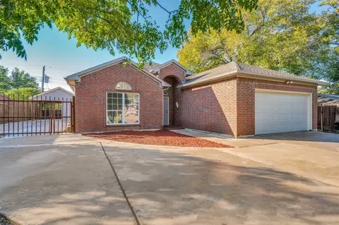 421 Vicki Pl, Hurst, TX 76053