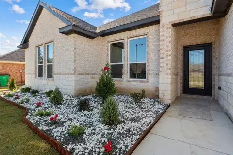 1109 Oxford Dr, Gainesville, TX 76240