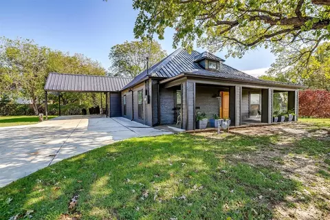 403 S Lane St, Decatur, TX 76234