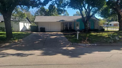 1621 Barron Ln, Fort Worth, TX 76112