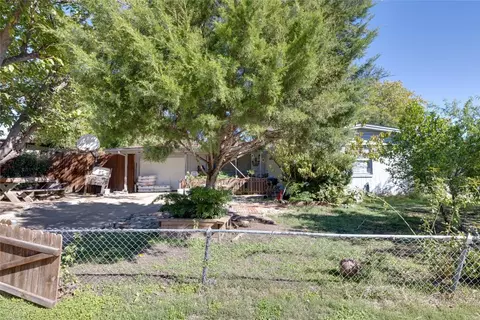2313 Roberts Cir, Arlington, TX 76010