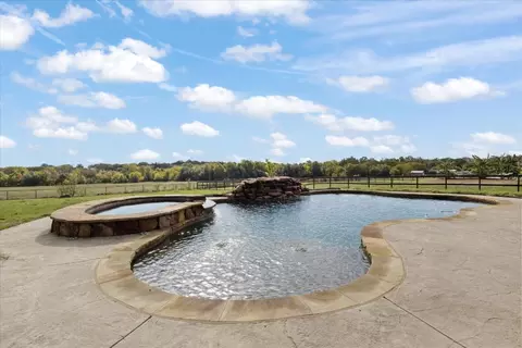 116 Spring Meadow Dr, Springtown, TX 76082 photo 34