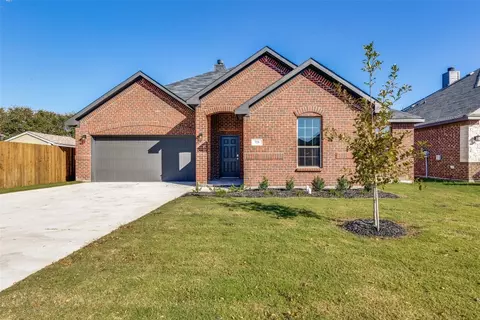 728 Hackamore St, White Settlement, TX 76108