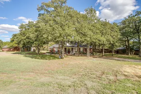2801 Bent Oaks Dr, Burleson, TX 76028