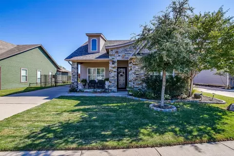 221 Tinker Trl, Burleson, TX 76028