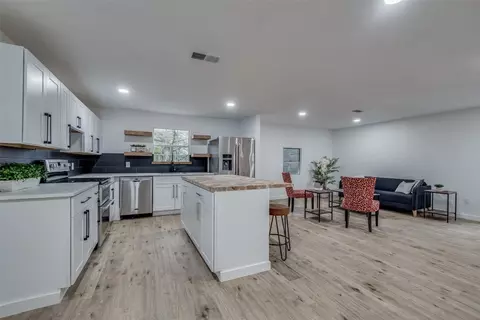 1213 Redbud Dr, Bartonville, TX 76226