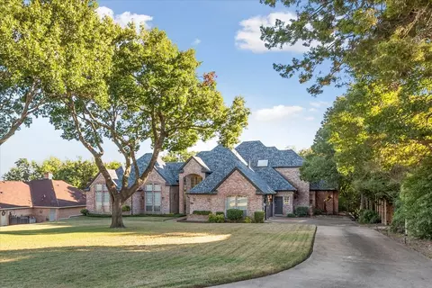 812 Knoll Manor Ct, Cedar Hill, TX 75104