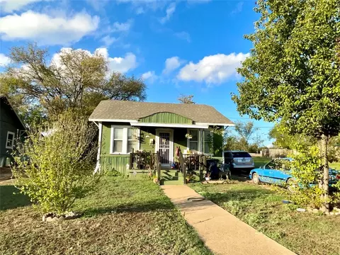 5120 Locke Ave, Fort Worth, TX 76107