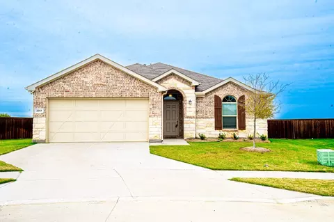 2301 Rosaline Dr, Aubrey, TX 76227