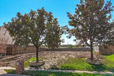 425 Bristol St, Roanoke, TX 76262